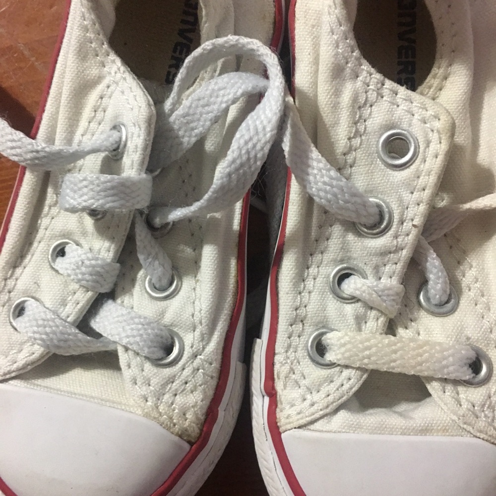Toddler size 6 converse